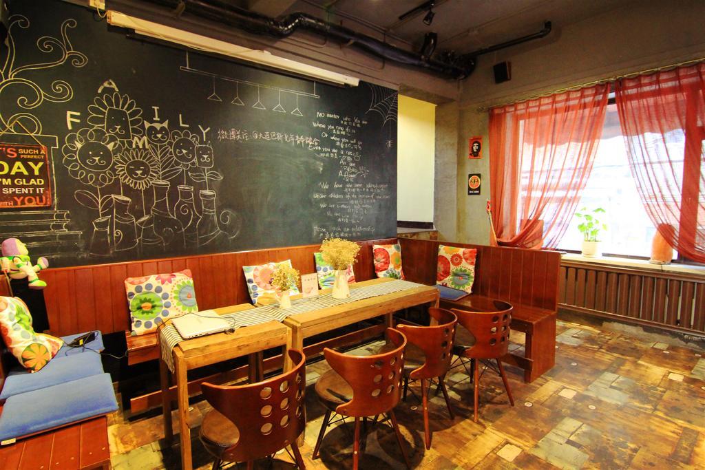Dalian Buzz Light Year Youth Hostel Ngoại thất bức ảnh