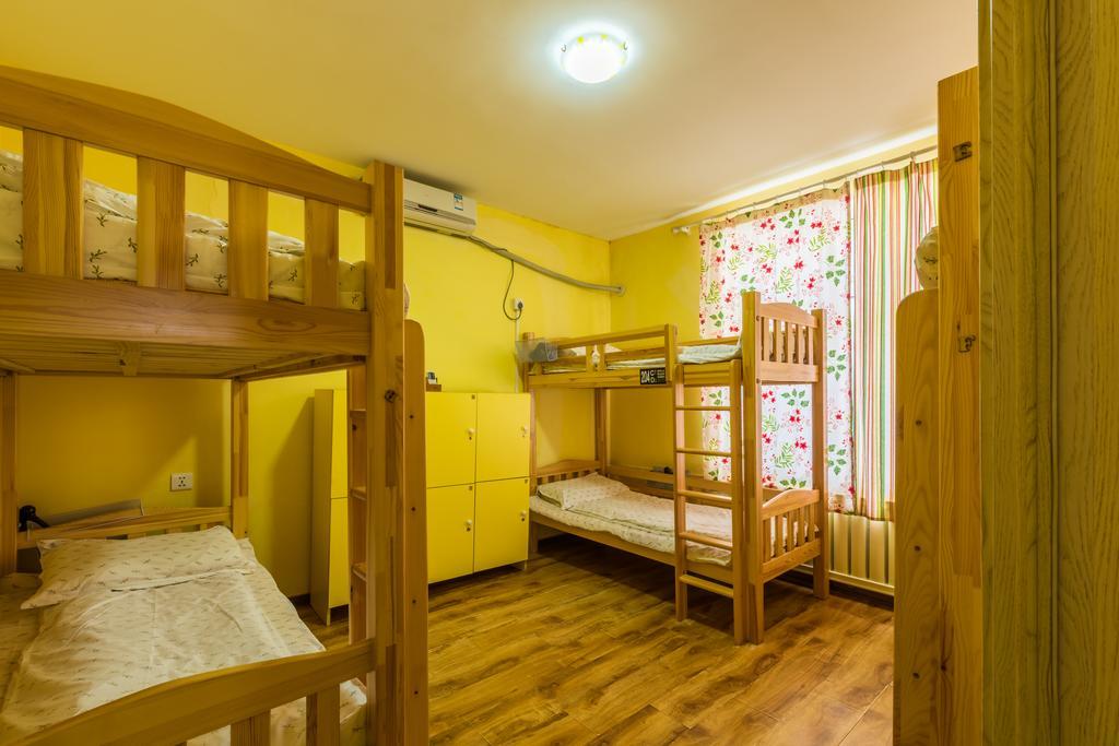 Dalian Buzz Light Year Youth Hostel Ngoại thất bức ảnh