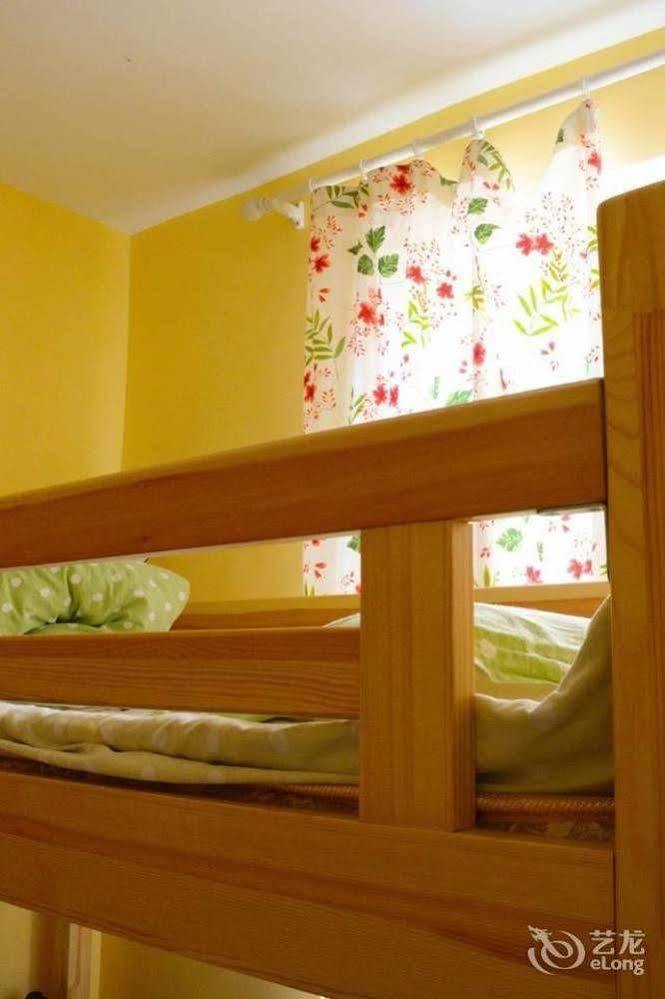 Dalian Buzz Light Year Youth Hostel Ngoại thất bức ảnh